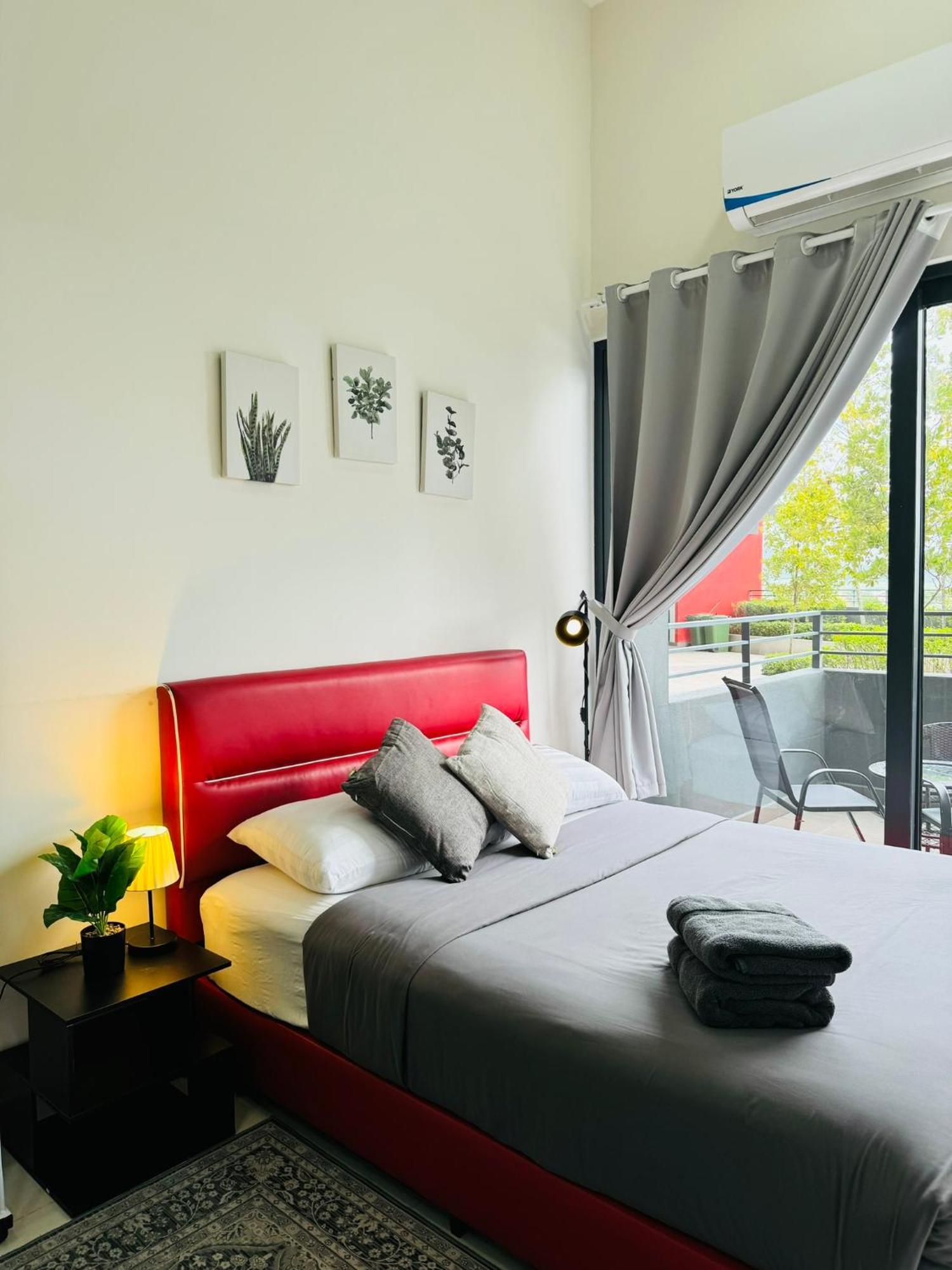 Coresoho Suite By Bkastaycation Kotawarisan Sepang Klia Airport, Free Wifi Exterior photo