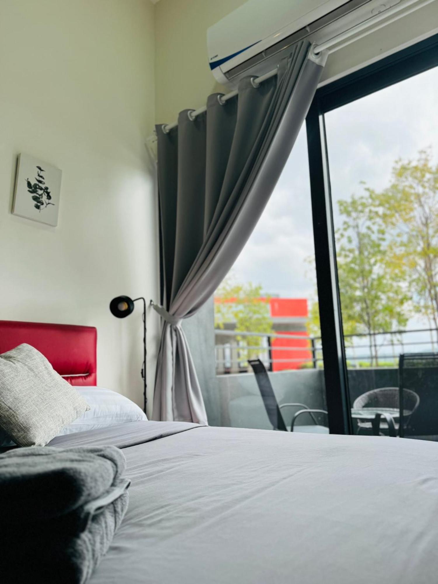 Coresoho Suite By Bkastaycation Kotawarisan Sepang Klia Airport, Free Wifi Exterior photo