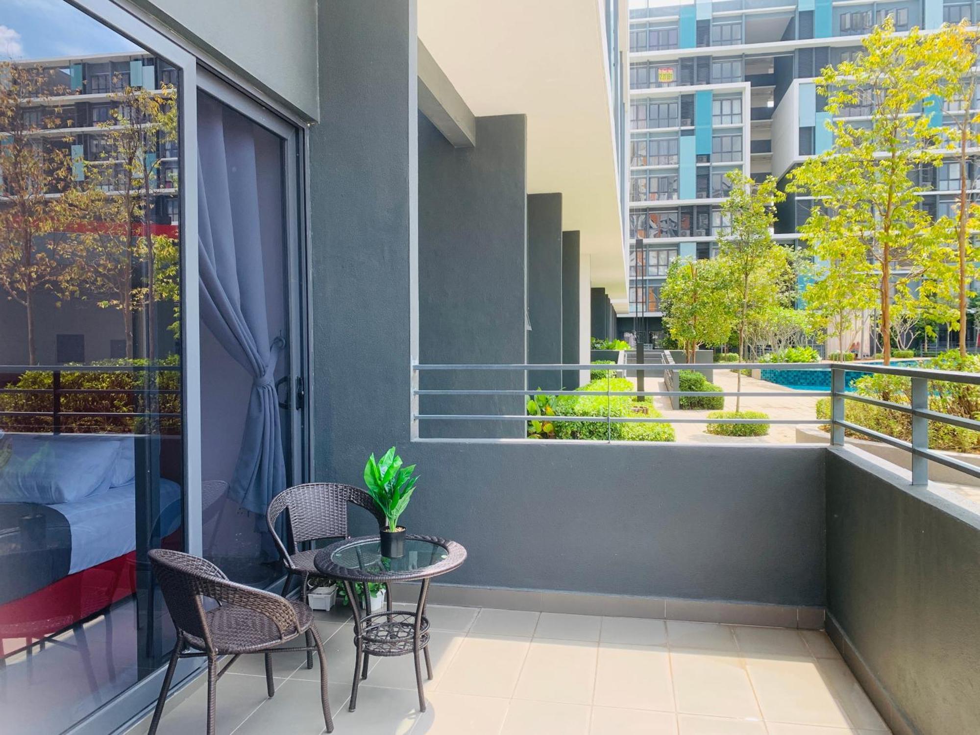 Coresoho Suite By Bkastaycation Kotawarisan Sepang Klia Airport, Free Wifi Exterior photo